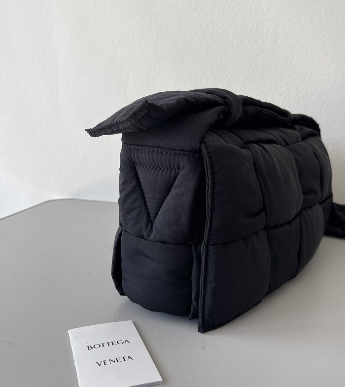 handbags Bottega Veneta 628951 size:32*19*14