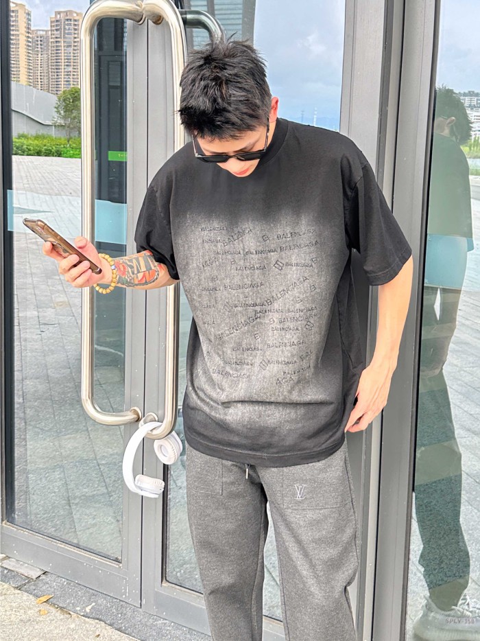 Clothes LOUIS VUITTON 903