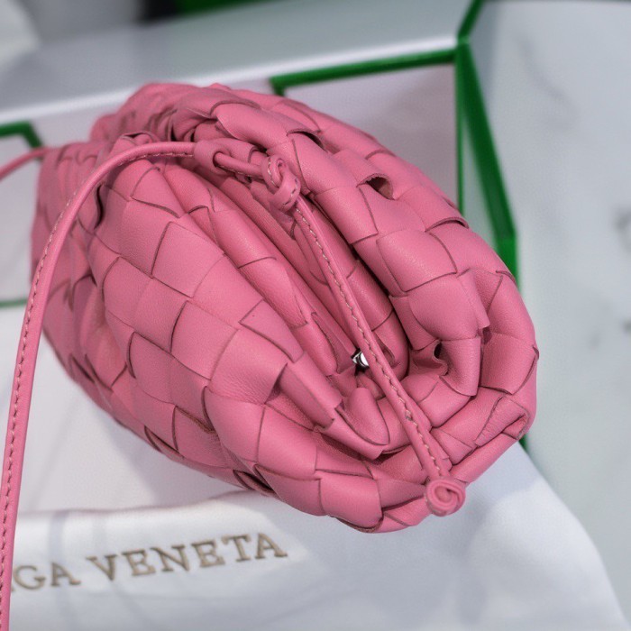 handbags Bottega Veneta The pouch size:23*13*8