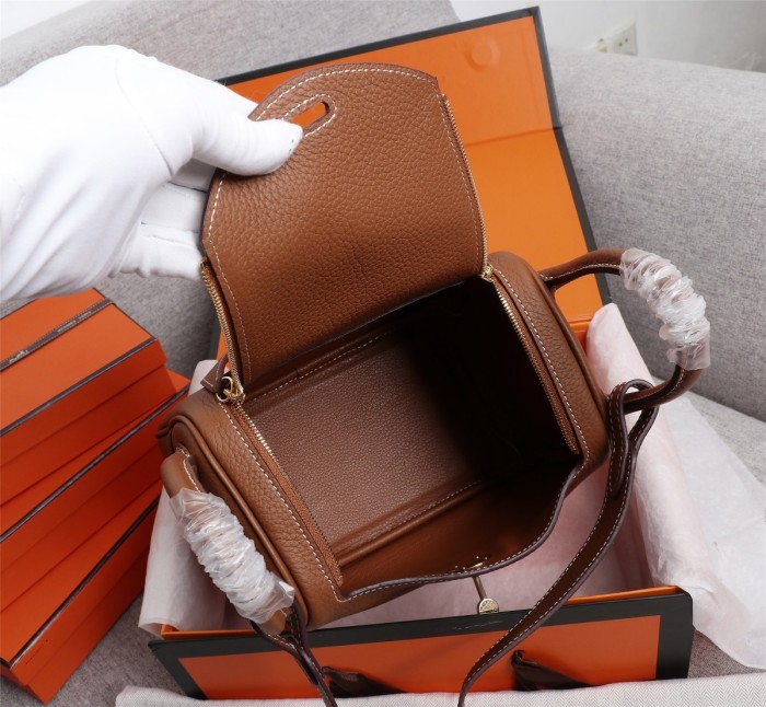 Handbags Hermes mini Lindy size:19 cm