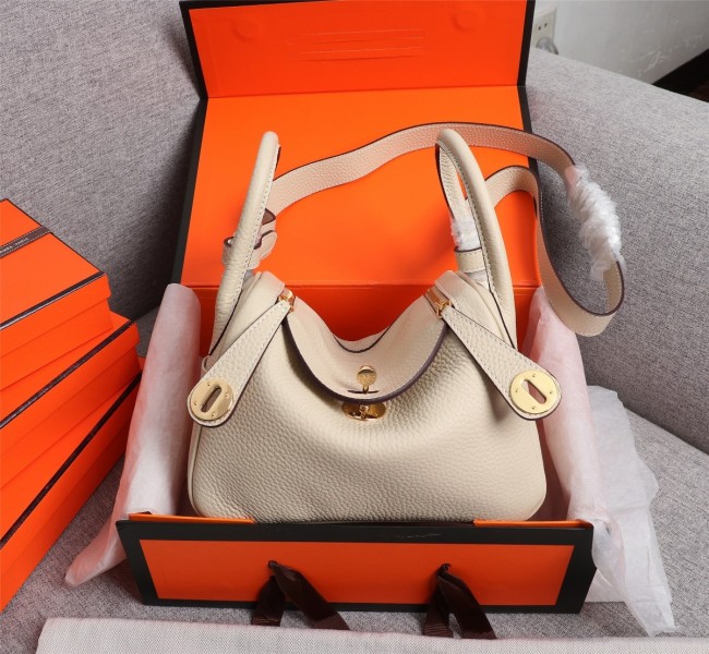 Handbags Hermes mini Lindy size:19 cm