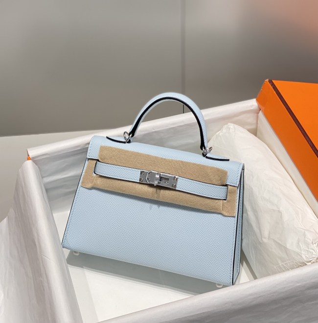 Handbags Hermes 𝗠𝗶𝗻𝗶 𝟎𝐒 size:19 cm