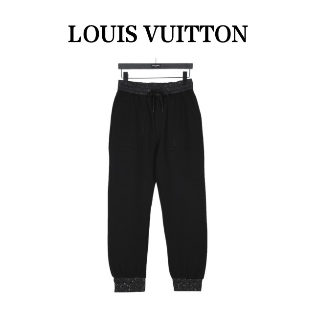 Clothes LOUIS VUITTON 902