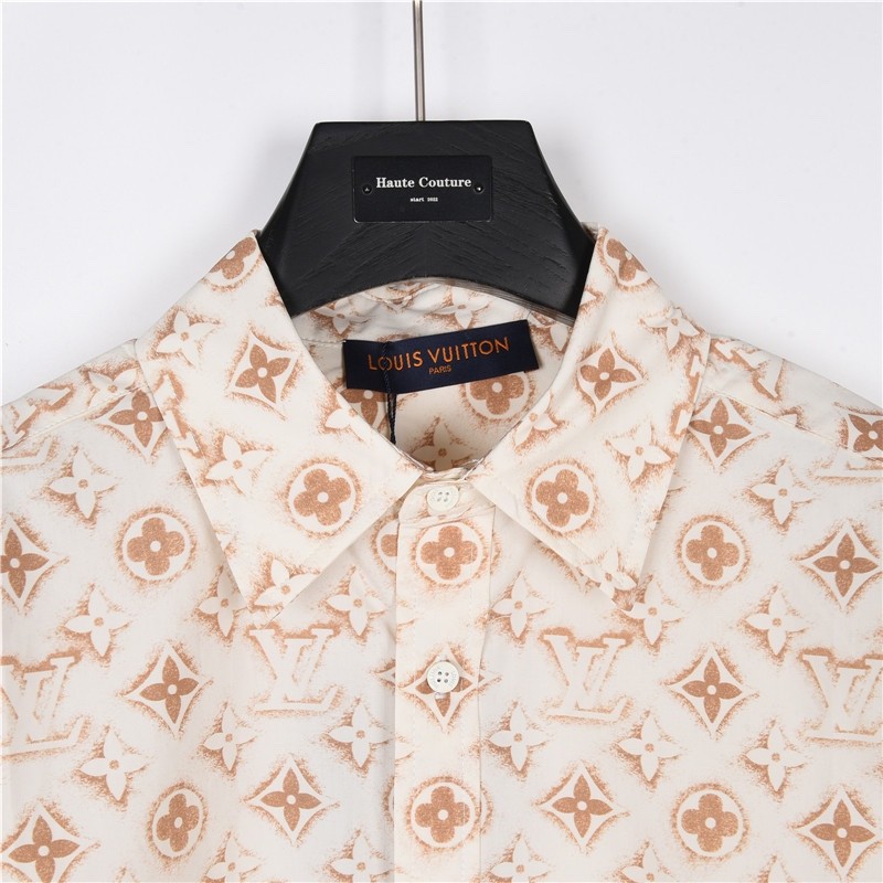 Clothes LOUIS VUITTON 897