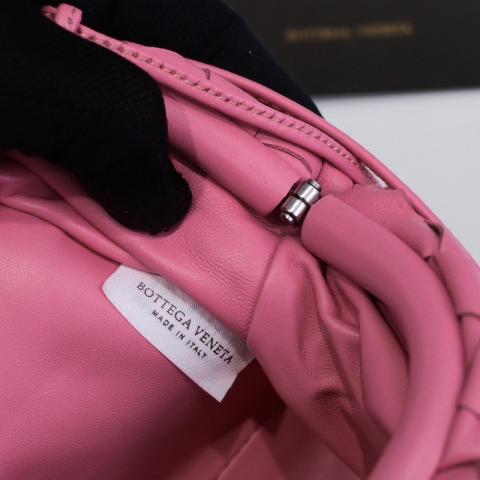 handbags Bottega Veneta The pouch size:23*13*8