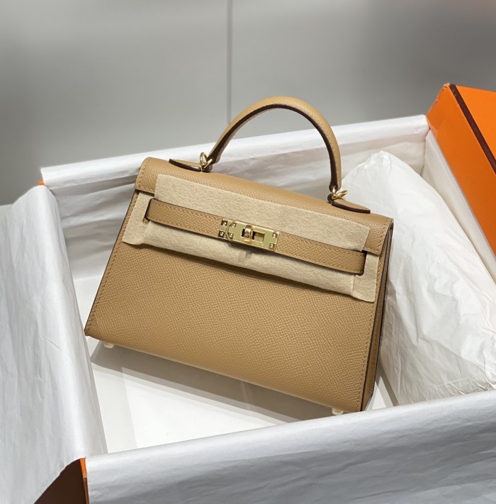 Handbags Hermes 𝗠𝗶𝗻𝗶 𝟎𝐒 size:19 cm