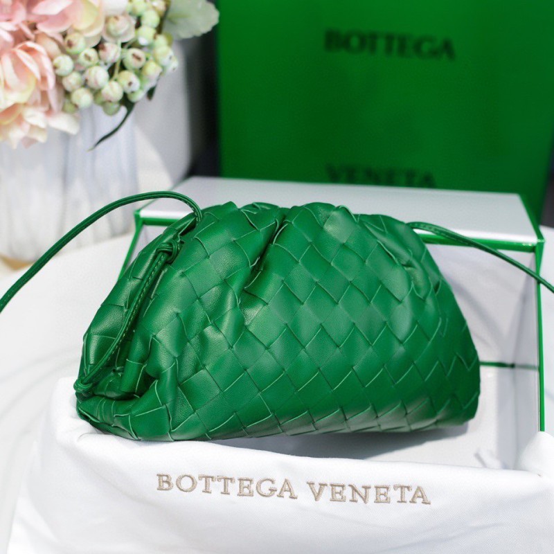 handbags Bottega Veneta The pouch size:23*13*8