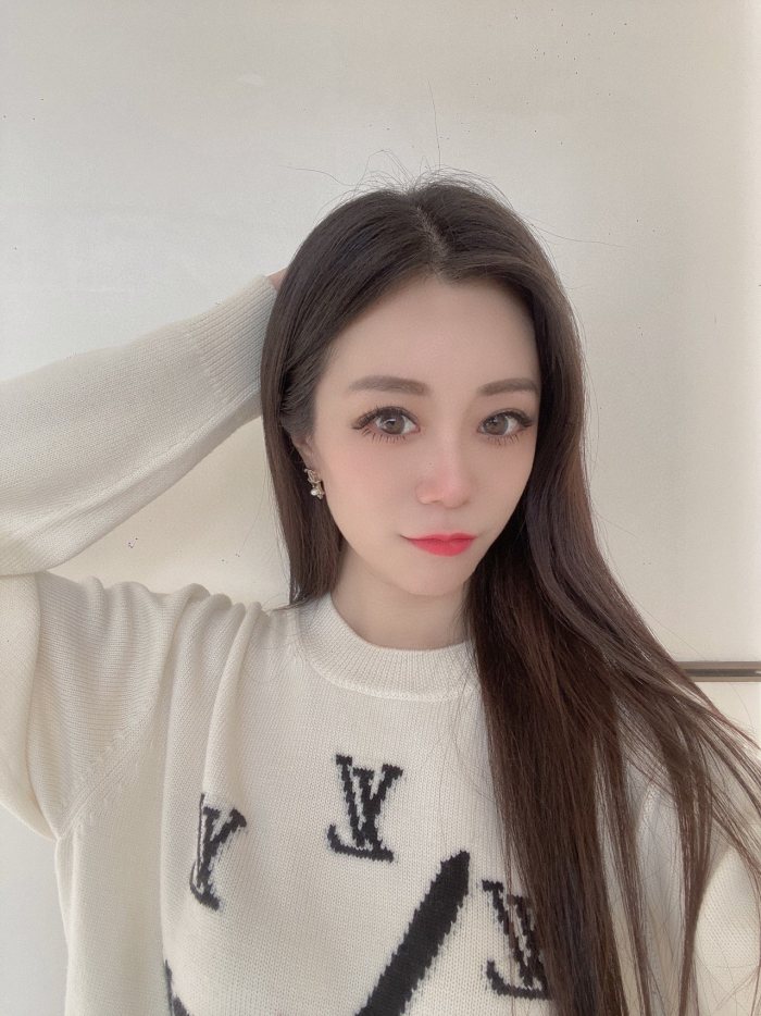 Clothes LOUIS VUITTON 911