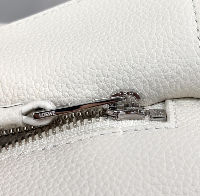 Handbags LOEWE Jonathan Anderson size:24-10.5-16 cm