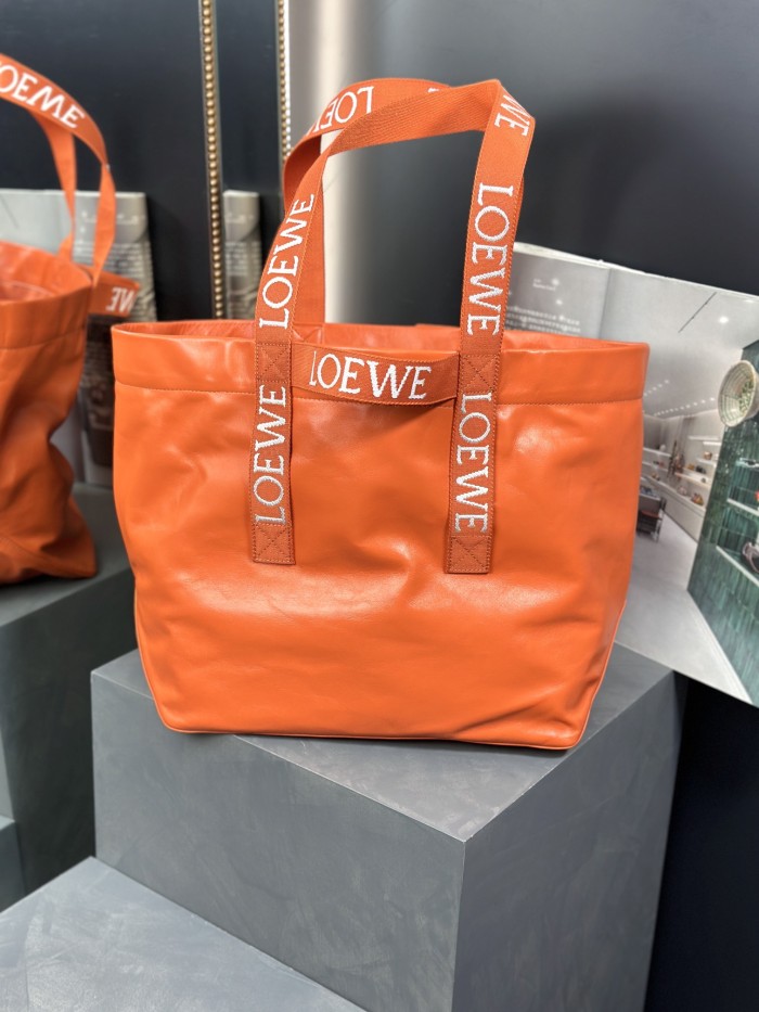 Handbags LOEWE 𝙁𝙤𝙡𝙙 𝙎𝙝𝙤𝙥𝙥𝙚𝙧 size:50×20×31 cm