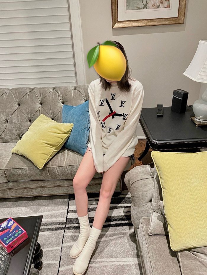 Clothes LOUIS VUITTON 911