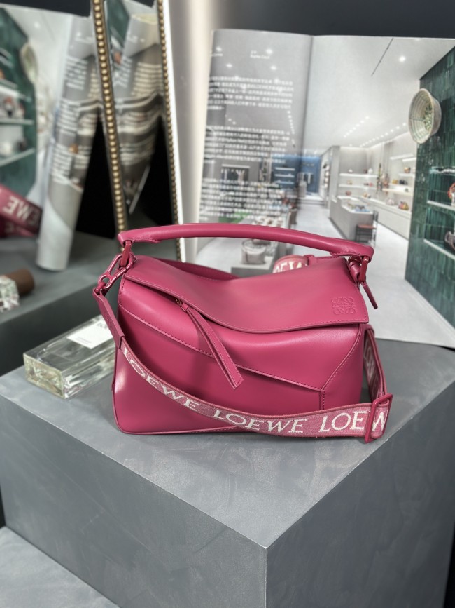 Handbags LOEWE 𝙿𝚞𝚣𝚣𝚕𝚎 𝚎𝚍𝚐𝚎 size:24×16.5×10.5 cm