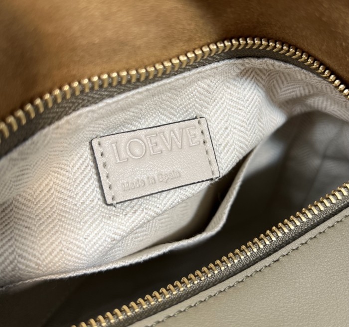 Handbags LOEWE Jonathan Anderson size:24-10.5-16 cm