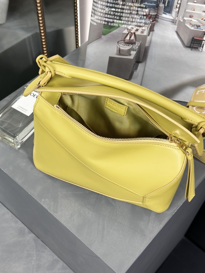 Handbags LOEWE 𝙿𝚞𝚣𝚣𝚕𝚎 𝚎𝚍𝚐𝚎 size:24×16.5×10.5 cm