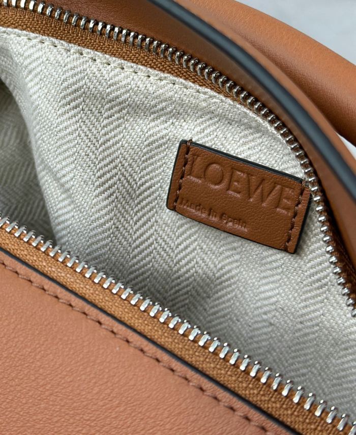 Handbags LOEWE Jonathan Anderson size:24-10.5-16 cm