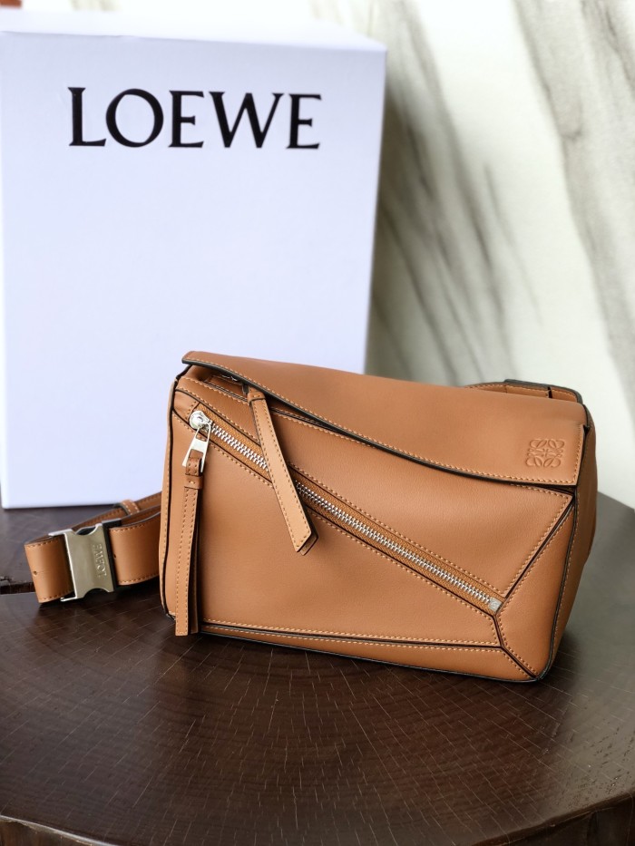 Handbags LOEWE Ykk size:24-10-16 cm