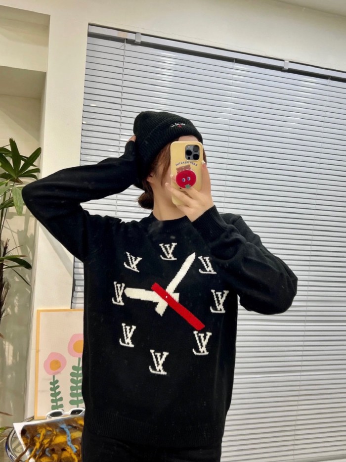 Clothes LOUIS VUITTON 910