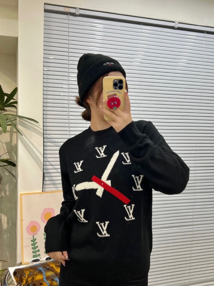 Clothes LOUIS VUITTON 910