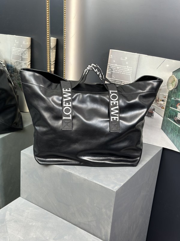Handbags LOEWE 𝙁𝙤𝙡𝙙 𝙎𝙝𝙤𝙥𝙥𝙚𝙧 size:50×20×31 cm