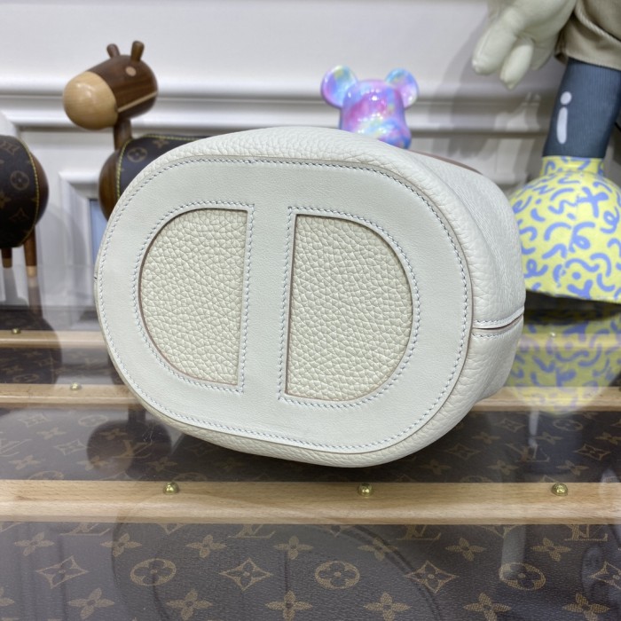 Handbags Hermes picotin size :18x2.5 x22 cm