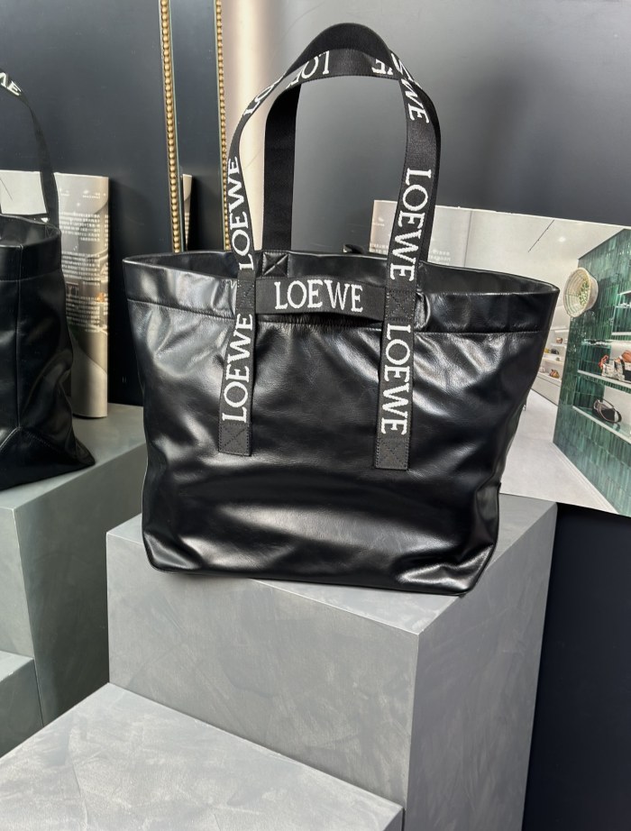 Handbags LOEWE 𝙁𝙤𝙡𝙙 𝙎𝙝𝙤𝙥𝙥𝙚𝙧 size:50×20×31 cm