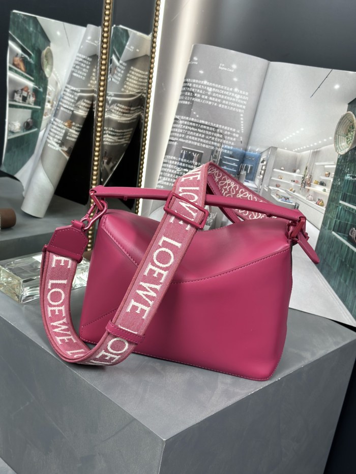 Handbags LOEWE 𝙿𝚞𝚣𝚣𝚕𝚎 𝚎𝚍𝚐𝚎 size:24×16.5×10.5 cm