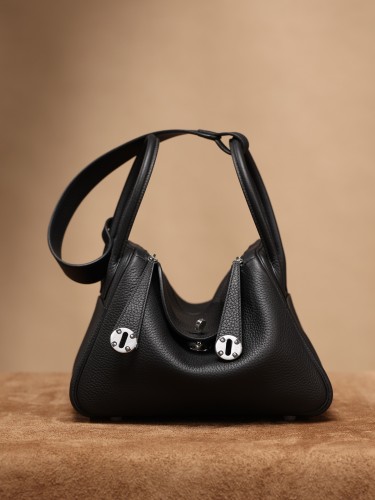 Handbags Hermes Lindy size:26x 18x14 cm