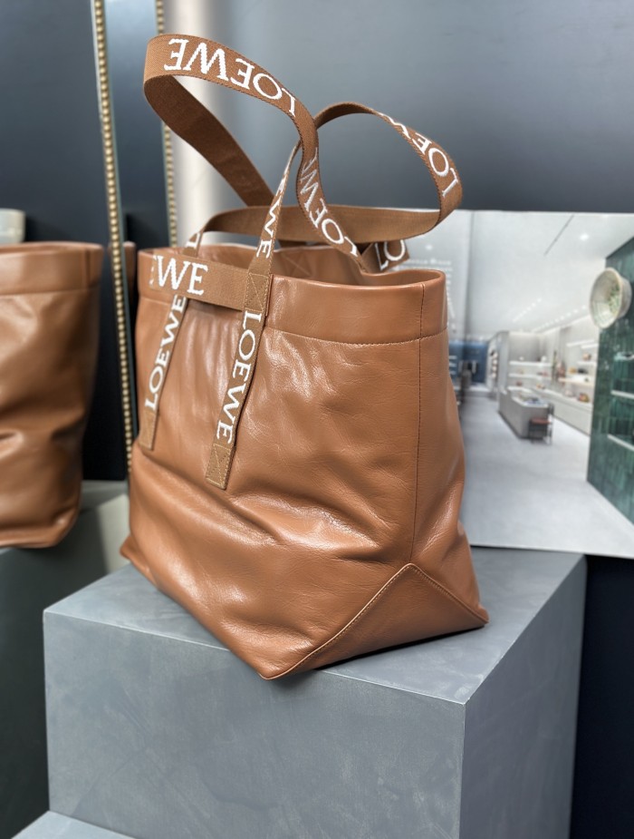 Handbags LOEWE 𝙁𝙤𝙡𝙙 𝙎𝙝𝙤𝙥𝙥𝙚𝙧 size:50×20×31 cm