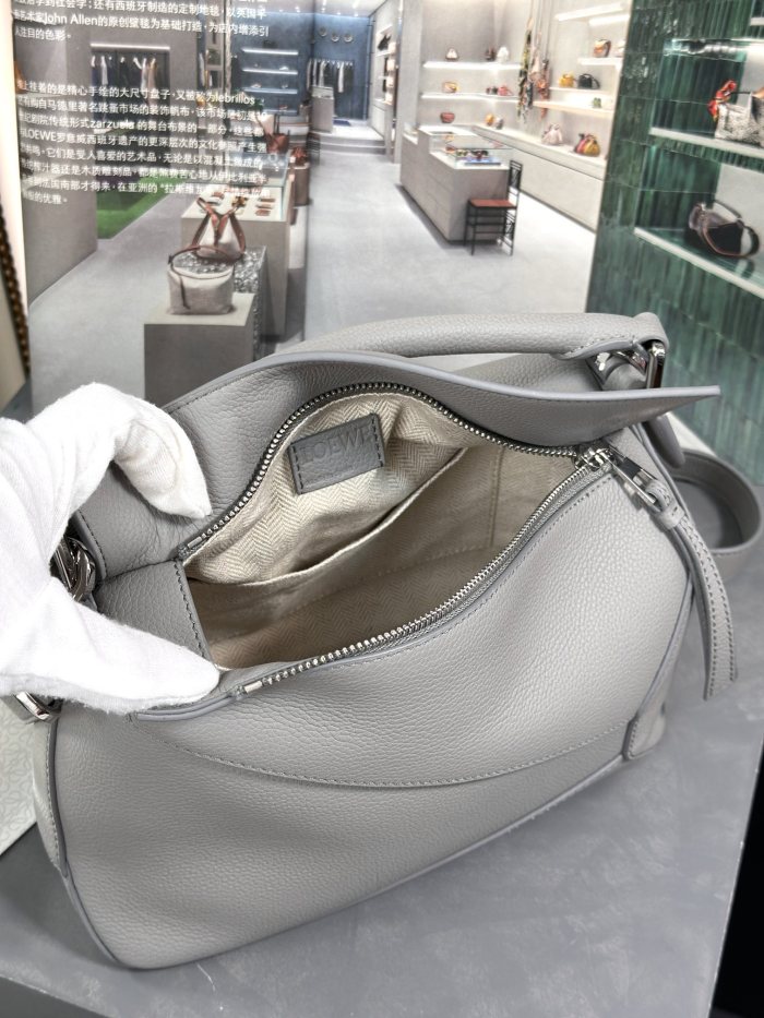 Handbags LOEWE Jonathan Anderson size:24-10.5-16 cm