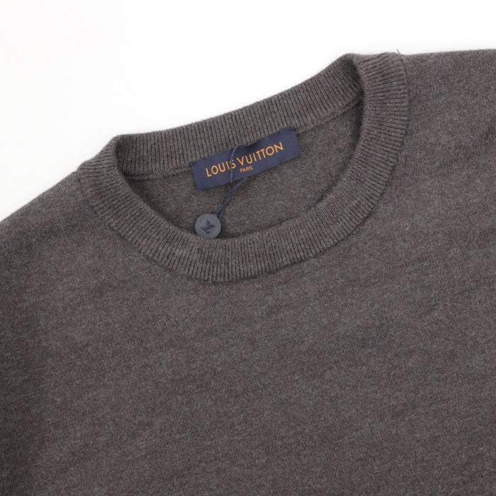 Clothes LOUIS VUITTON 908