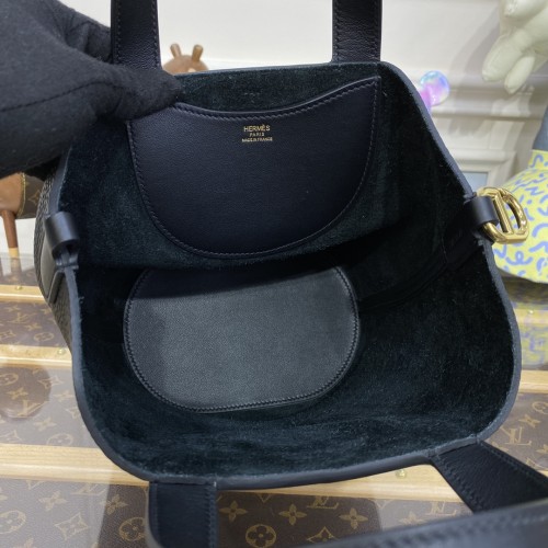 Handbags Hermes picotin size :18x2.5 x22 cm