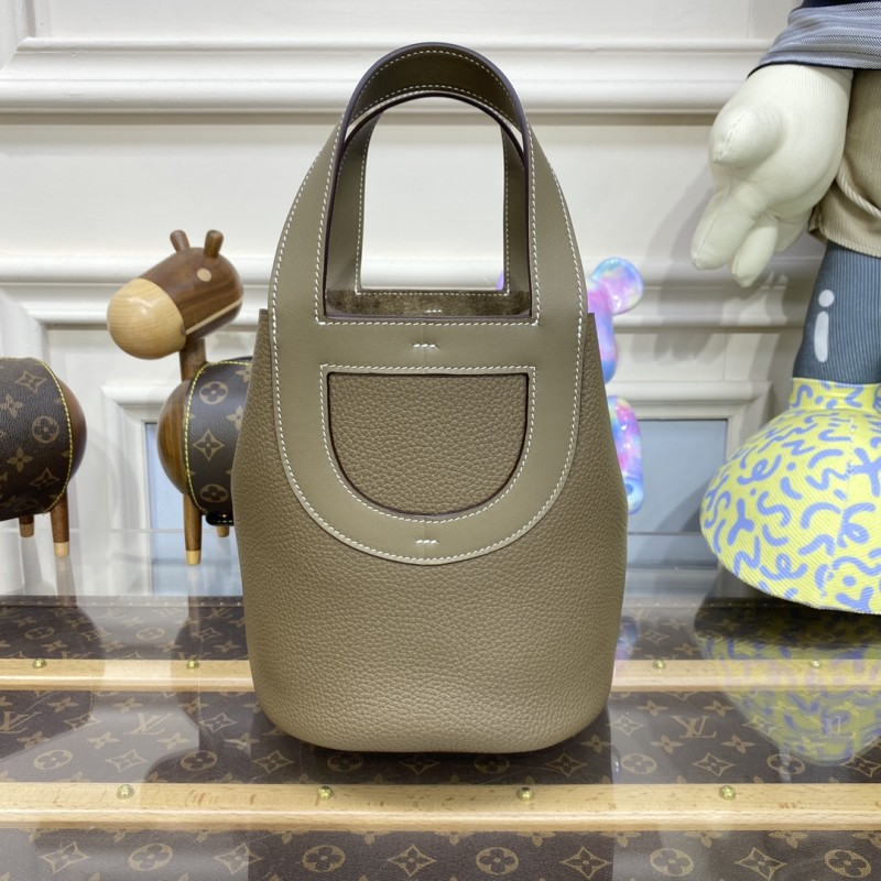 Handbags Hermes picotin size :18x2.5 x22 cm