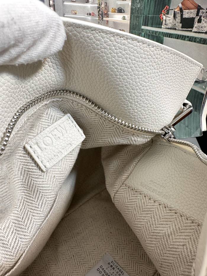 Handbags LOEWE Jonathan Anderson size:24-10.5-16 cm