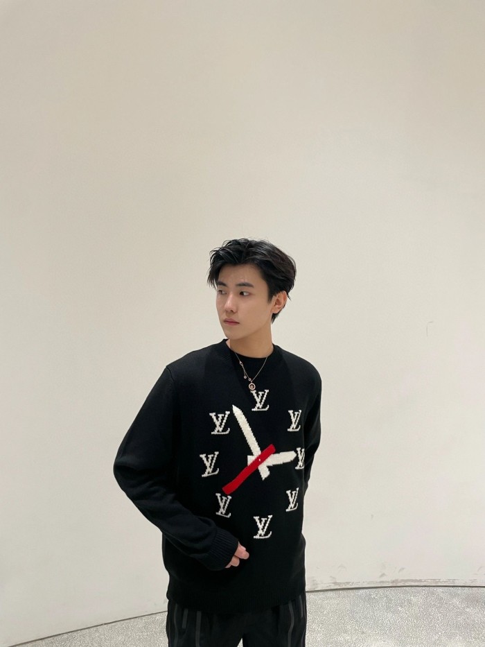 Clothes LOUIS VUITTON 910