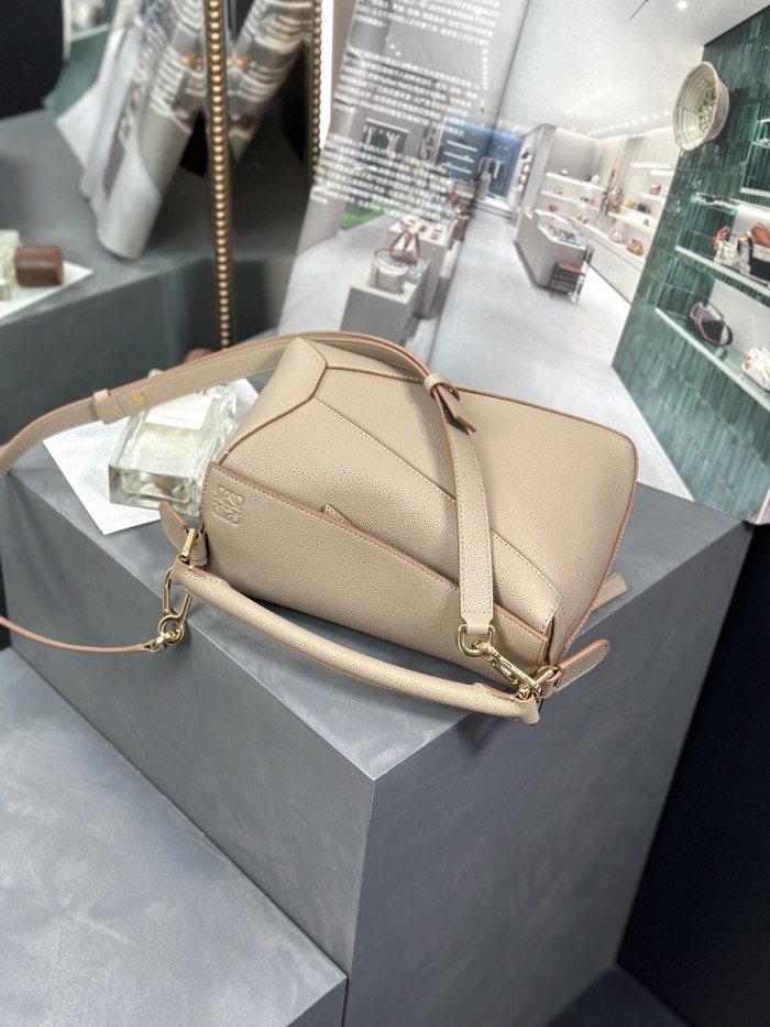 Handbags LOEWE Jonathan Anderson size:24-10.5-16 cm