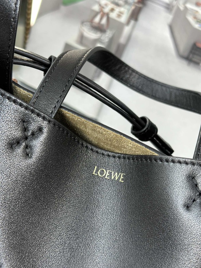 Handbags LOEWE 𝙋𝙪𝙯𝙯𝙡𝙚 𝙁𝙤𝙡𝙙 size:16.5-9.5-20 cm