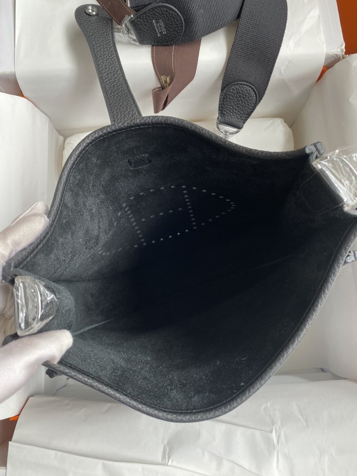 Handbags Hermes Evelyn size:29 cm