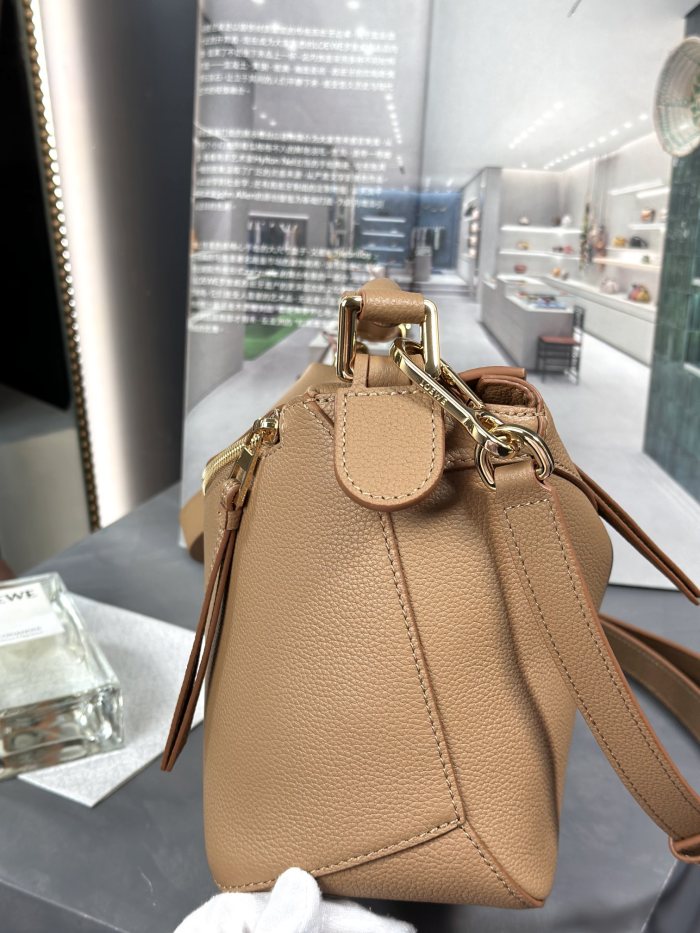 Handbags LOEWE Jonathan Anderson size:24-10.5-16 cm