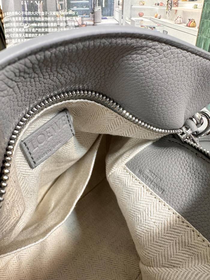 Handbags LOEWE Jonathan Anderson size:24-10.5-16 cm