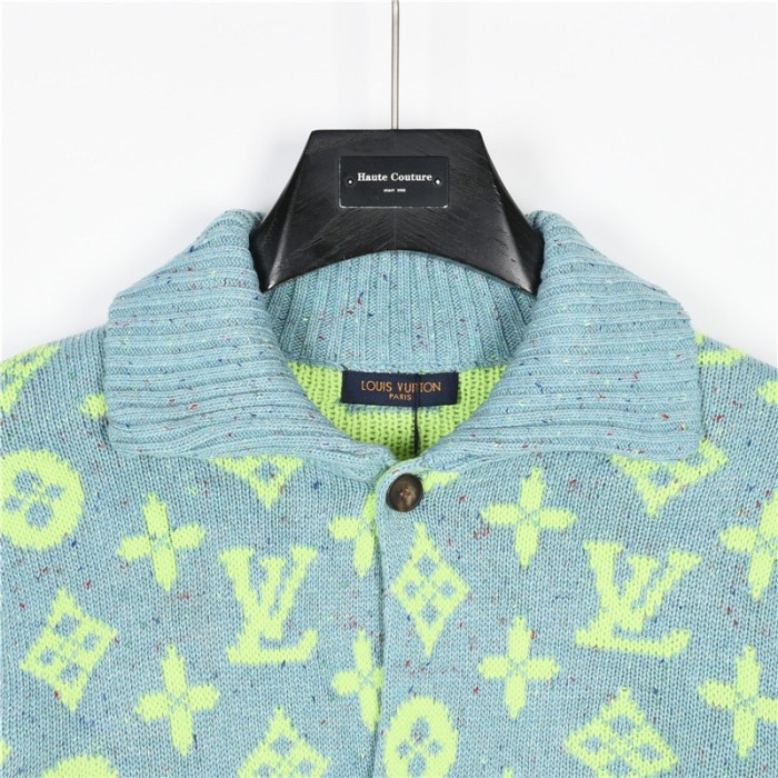 Clothes LOUIS VUITTON 919