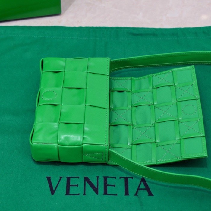 Handbags LOEWE 7587 size:17.5*10.5*3 cm