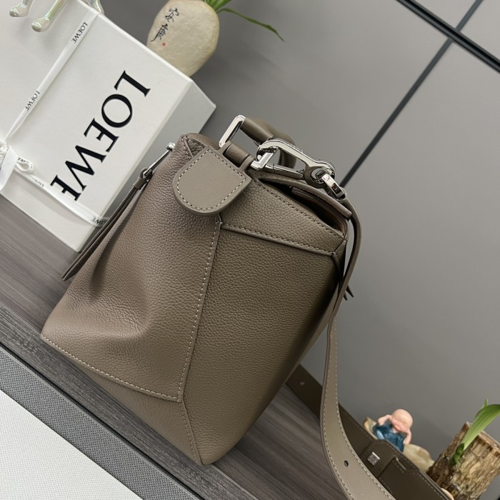 Handbags LOEWE 10188 size:36.5*19*23 cm