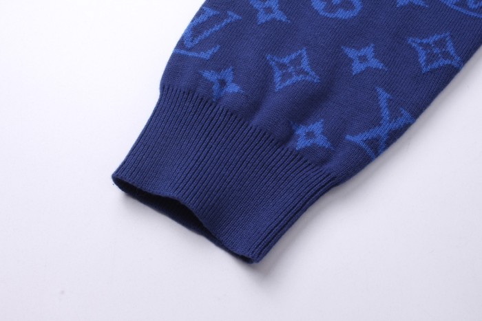 Clothes LOUIS VUITTON 915