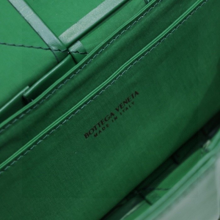 Handbags LOEWE 6815 size:17.5×9.5×5 cm