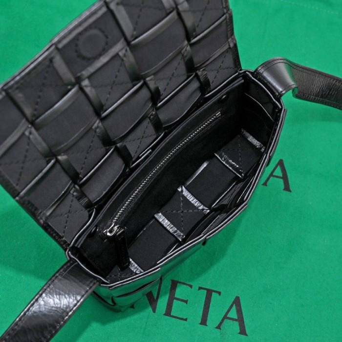 Handbags LOEWE 7587 size:17.5*10.5*3 cm