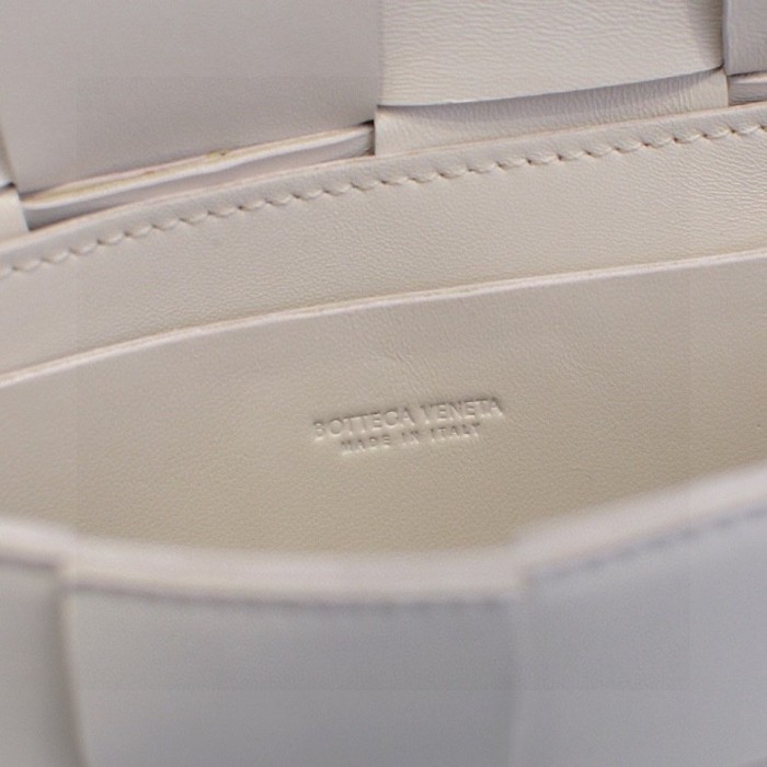 Handbags LOEWE 6815 size:17.5×9.5×5 cm