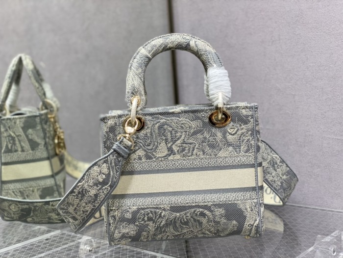 Handbags Dior 6605 size:24cm