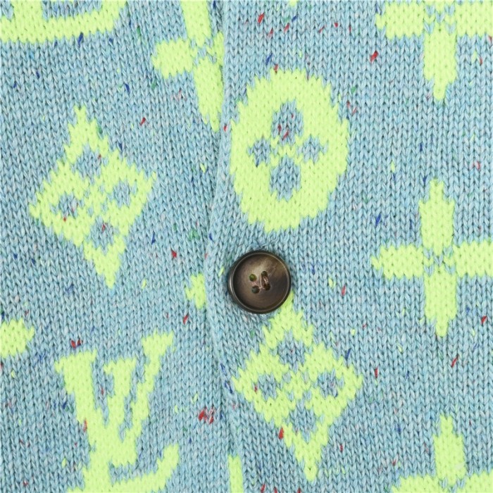 Clothes LOUIS VUITTON 919