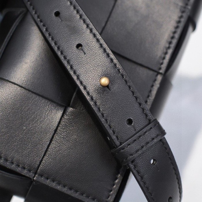 Handbags LOEWE 6815 size:17.5×9.5×5 cm