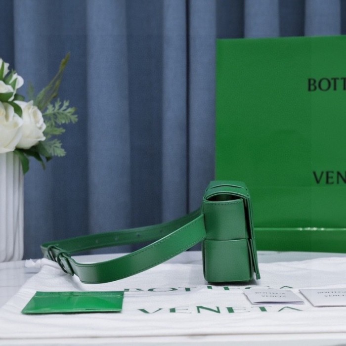 Handbags LOEWE 6815 size:17.5×9.5×5 cm